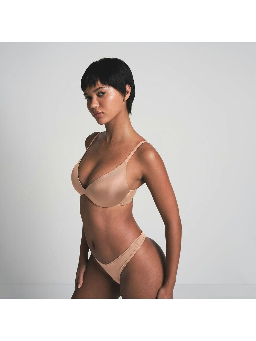 SKIMS NWT Wireless Form Super Push-Up Bra - Size 32D - Picture 2 of 3
